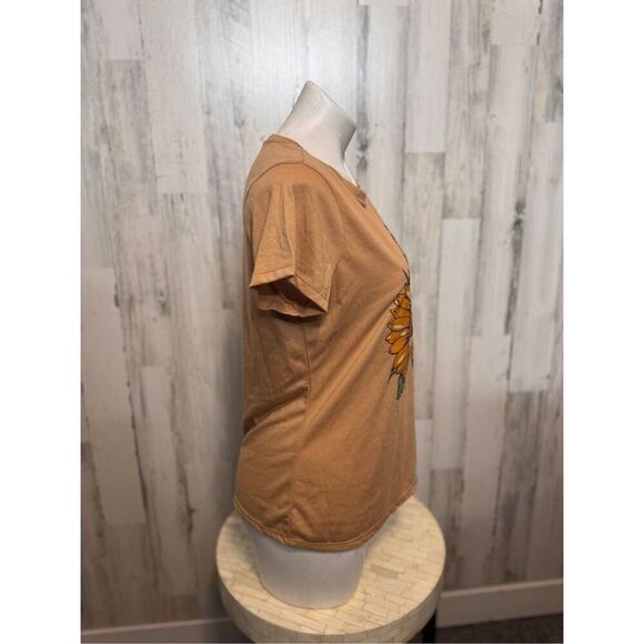 Just be blouse size medium - Picture 7 of 7